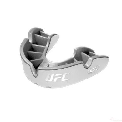 Капа OPRO Silver взрослая (возраст 11+) White/Silver (ufc.102514003)