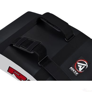 Посилені ручки та перфорована антиковзна панель маківари RDX Kick Gel