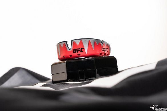 Капа OPRO Platinum UFC Hologram Red Metal/Black (art. 002261001)