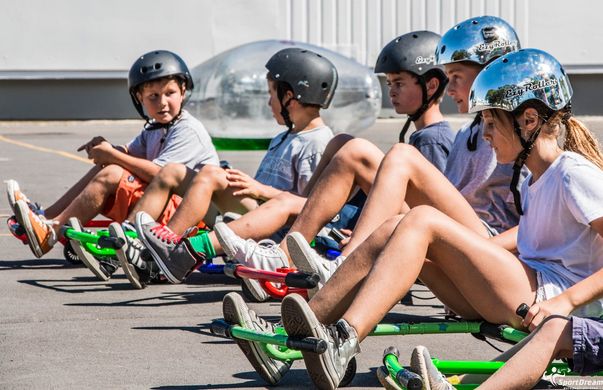 Самокат-каталка Ezyroller Classic, чорно-жовтогарячий (EZR1BLO)